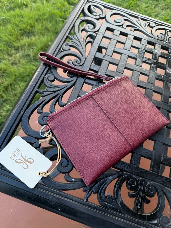 HOBO Handbags - HOBO Burgundy Leather Wristlet Clutch Wallet Pebbled Zip Pouch NWT